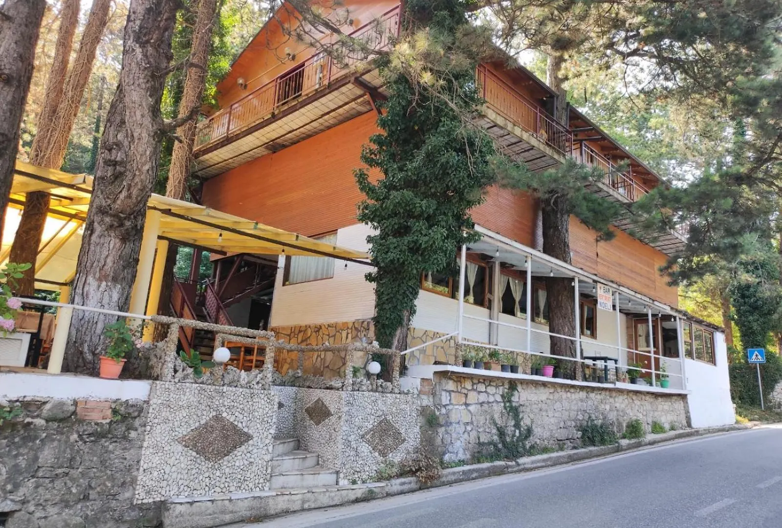 Hotel Toni Llogora Dukat